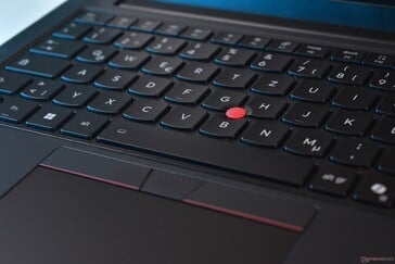 联想 ThinkPad T14 第 7 代：TrackPoint