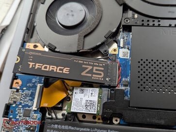 我们使用 T-Force Z540 代替普通固态硬盘