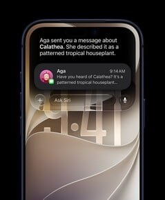 在 iOS 27 中，Siri 基于聊天机器人技术。