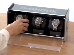 卡西欧为钟表收藏家推出 G-Shock 手表展示盒和表架。(图片来源：卡西欧）