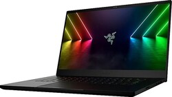 在审查中。Razer Blade 15 Spring 2022。评测设备由德国Razer公司提供。