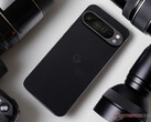 Pixel 9 Pro XL 是符合谷歌最新Android 15 更新条件的几款智能手机之一。(图片来源：Notebookcheck）