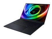 Razer Blade 16 2025（RTX 5090）