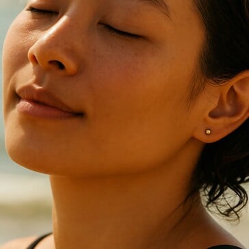 有了耳洞，可穿戴设备就不必缠在耳朵上了（图片来源：Lumia Health）