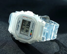 卡西欧 G-Shock x Google Play 合作款（如图）采用半透明树脂表壳和表带。(图片来源：Google Play）