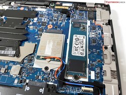 M.2-2280固态硬盘支持PCIe 4.0，可以被替换。