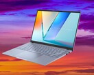 在我们的 WLAN 测试中，得益于英特尔 Lunar Lake APU，华硕 Vivobook S 14 的电池续航时间超过了 17 小时。(图片来源：华硕，Unsplash，已编辑）