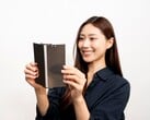 Galaxy Z Fold7 的显示屏据说比上一代产品的寿命要长得多。(图片来源：三星显示器）