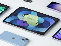 Anker 的 20W 墙式充电器现在有紫色和绿色两种颜色可供选择。(图片来源：Anker）