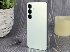 Notebookcheck 对三星Galaxy S25 进行了评测(图片来源:Marcus Herbrich)