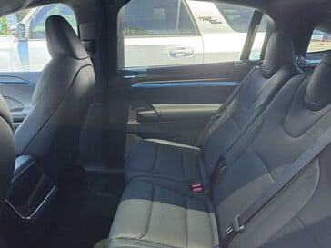 2026 款 Model X 更新内饰