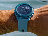 Garmin 销售的 Descent G1 Solar 海洋版只有一种 "Azure "配色。(图片来源：Garmin）