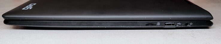 miniSD读卡器；USB 2.0；3.5毫米耳机