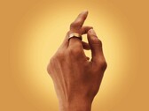 Oura Ring 5 比 Oura Ring 4 更薄、更轻。