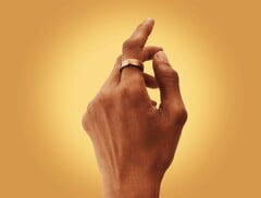 Oura Ring 5 比 Oura Ring 4 更薄、更轻。