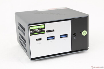 前置USB-C 4.0 w/ DisplayPort 1.4 + Power Delivery 3.0、2x USB-A 3.2 Gen. 2 (10 Gbps)、OcuLink (PCIe4 x4)、3.5 毫米耳机、电源按钮