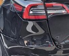 来自 Giga Berlin 的第一辆 Model Y 在发生事故后等待保险杠修复的时间长达数周（图片：Drive Tesla）。