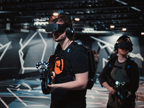 AR 和 VR 将在游戏行业取得重大进展（图片来源：Unsplash）