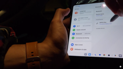 使用触控笔的 OnePlus Open。(来源:u/Rashed341 via Reddit)