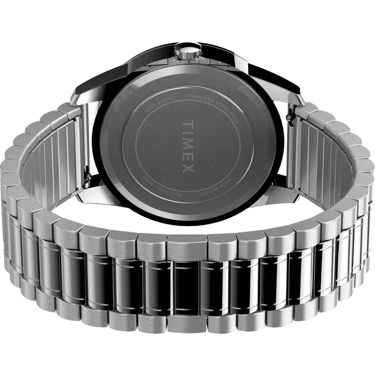Timex Main Street Round TWG027900JQ 配有不锈钢表链。