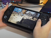 GPD Win 5 及其位置尴尬的电源按钮。(图片来源：GPD）