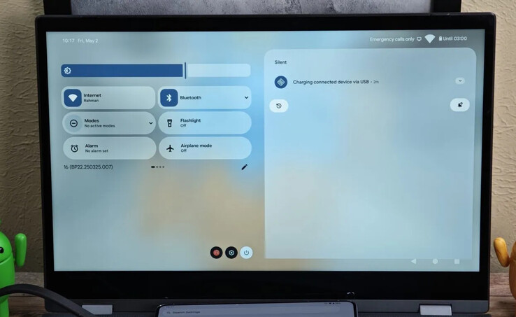谷歌的桌面视图似乎采用了 Pixel Tablet 和 Pixel Fold Seres 中使用的 UI 元素。(图片来源：Andorid Authority）