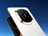 图中的 Huawei Mate X7 预计很快就会迎来继任机型。