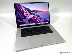 回顾：Apple MacBook Pro 16 2021 M1 Max。测试模型由Apple 德国提供。