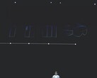 三星简要展示了其路线图，其中包括一款三折手机。(图片来源：三星三星 YouTube，官方回放 Unpacked 2025，编辑截图)