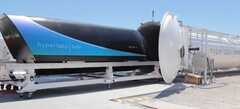 维珍 Hyperloop 系统在拉斯维加斯外的 DevLoop 站点进行测试。图片来源：Virgin Hyperloop维珍 Hyperloop