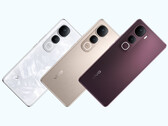 vivo Y400 Pro 智能手机有自由白、节日金和星云紫三种配色（图片来源：vivo）