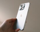 Apple iPhone 将于 2027 年采用全新设计。(图片来源：Cătălin Dumitrașcu）