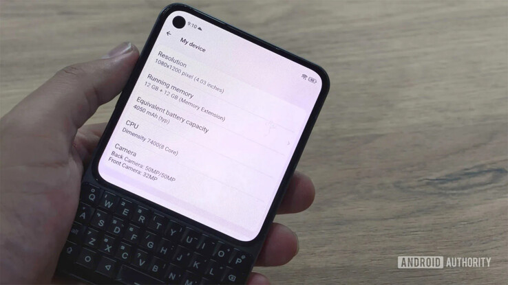 MWC 2026 上的 Unihertz Titan 2 Elite。