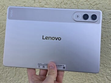 联想 Yoga Tab 评测。(图片来源：Marcus Herbrich）