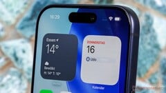 即将推出的Android 旗舰机可能会配备与Apple 的 1800 万像素 Center Stage 摄像头类似的前置镜头,但分辨率要高得多。