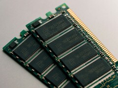 imec 和根特大学在 300mm 晶圆上堆叠 120 层硅/硅-锗层，用于 3D DRAM（图片来源：Harrison Broadbent，Unsplash）