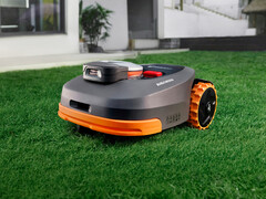 赛格威声称已经改进了其Navimow机器人割草机，可选VisionFence传感器。(图片来源：赛格威)