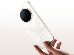 Y500 Pro 的起价约为 253 美元。图：手机宣传照。(图片来源：vivo）