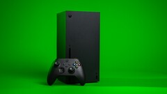 在硬件长期短缺的市场环境下，微软于 2020 年 11 月推出了 Xbox X 系列。(来源：Billy Freeman on Unsplash）