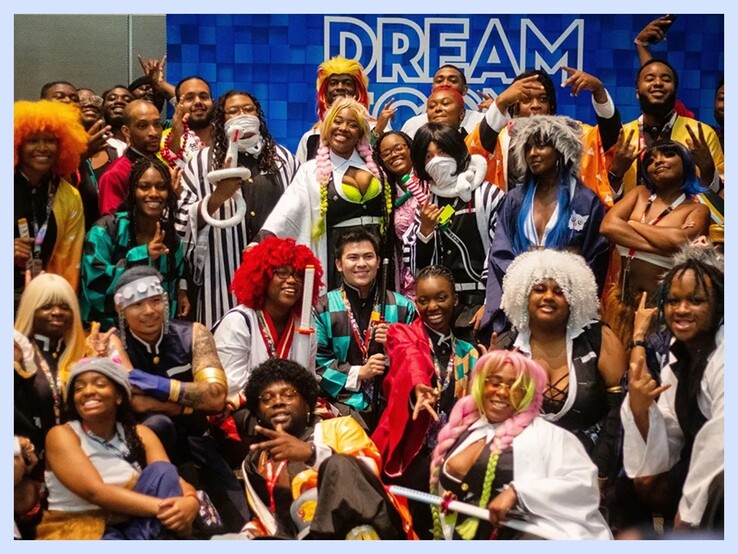 每年都有数以百计的 Cosplayer 在 DreamCon 上聚会。