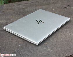 配备Ryzen 9 PRO 6950HS的HP EliteBook 845 G9