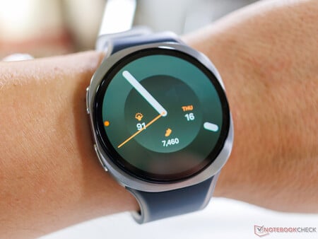 三星 Galaxy Watch 9 44mm 实机上手