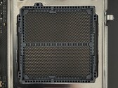 显示针脚布局和密度的 AMD AM5 插座。(图片来源：维基百科）