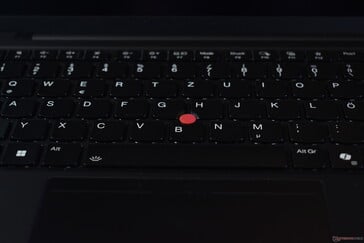 联想 ThinkPad X1 Carbon 13 代：TrackPoint