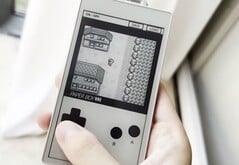 《The Paper Boy》第三季可在电子墨水触摸屏上模拟运行Game Boy游戏。