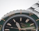 Seiko 5 Sports SKX HDB005 特写,突出其深绿色表盘