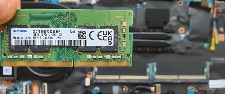 1x 8GB DDR4 3200内存模块 - 单一等级和单通道配置