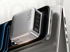 新款 5 端口 160W 快速充电器在中国的售价约为 36 美元。图：电源适配器的宣传图片。(图片来源：Ugreen）