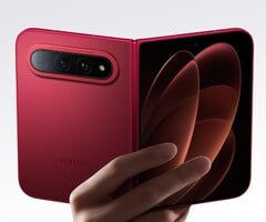 Xiaomi 18 Fold。