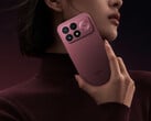 K100 Pro 的起售价为 548 美元。图为该手机的红色款。